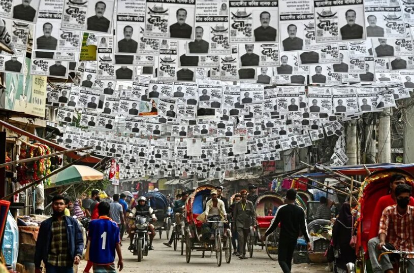 دیدنی های امروز؛ از عذرخواهی مدیر فروشگاه بزرگ ژاپن تا سالگرد تولد مائو پوسترهای تبلیغاتی نامزدها برای انتخابات سراسری 2024 بنگلادش