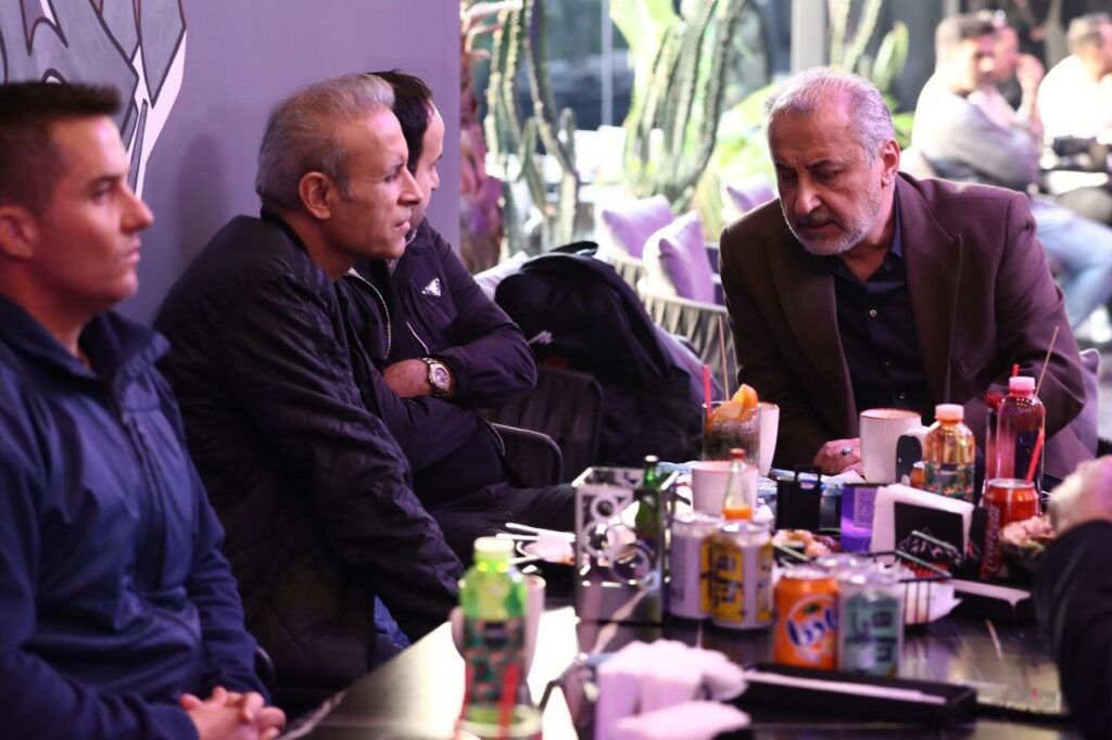 آشتی کنان در پرسپولیس