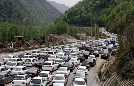 ترافیک سنگین در جاده چالوس به تهران ترافیک سنگین در جاده چالوس به تهران
