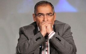 صادق زیباکلام