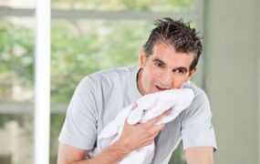فواید عرق کردن برای بدن
