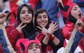 اولین حضور زنان در دربی
