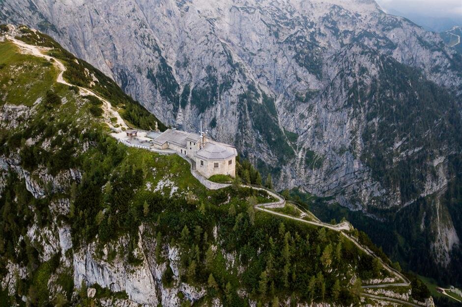 ۱۰ مورد از عجیبترین کافه و رستورانهای دنیا آشیانه عقاب؛ آلمان