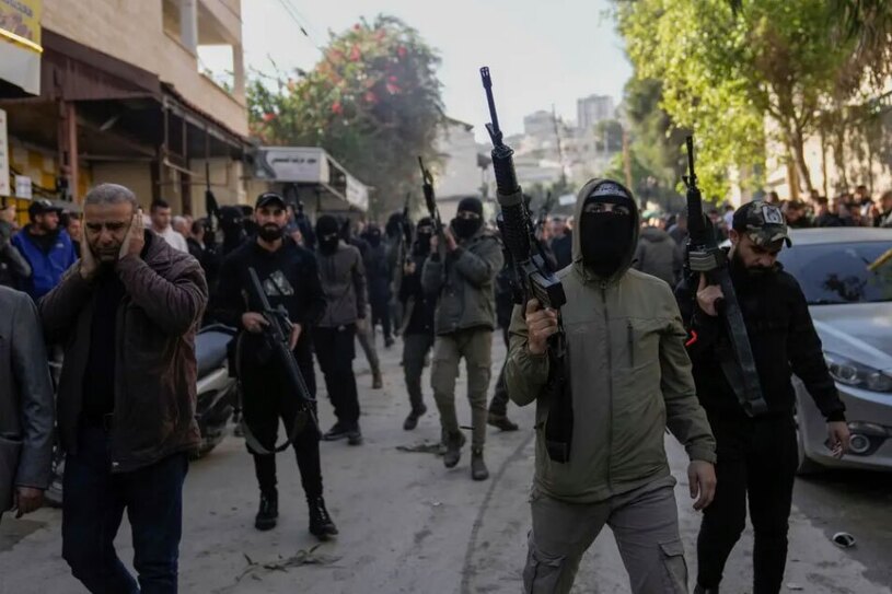 دیدنی های امروز؛ از جشن روز بزرگسالی در ژاپن تا کریسمس مسیحیان ارتدوکس مراسم تشییع پیکر 6 جوان فلسطینی