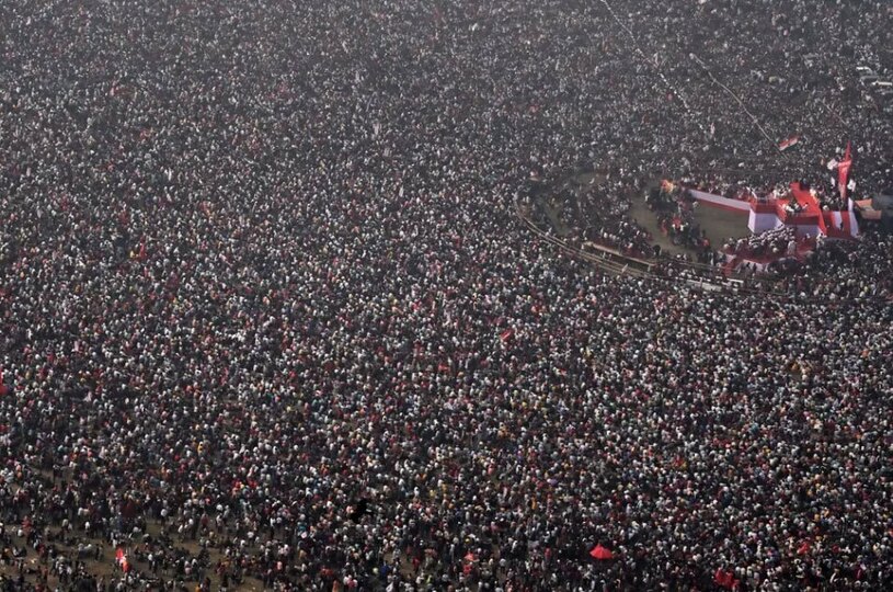 دیدنی های امروز؛ از جشن روز بزرگسالی در ژاپن تا کریسمس مسیحیان ارتدوکس فعالان چپ هندی در تظاهرات