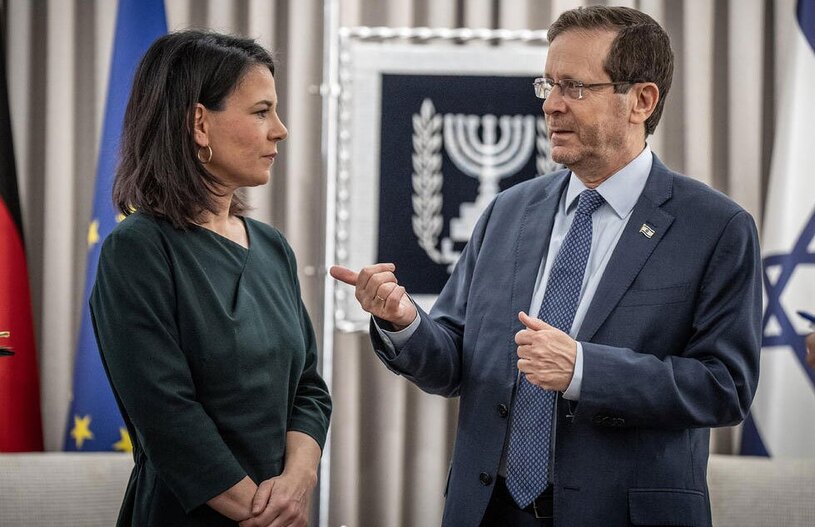 دیدنی های امروز؛ از جشن روز بزرگسالی در ژاپن تا کریسمس مسیحیان ارتدوکس سفر وزیر خارجه آلمان به شهر قدس