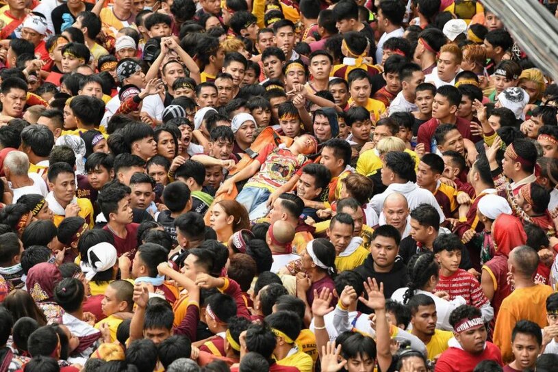 دیدنی های امروز؛ از کاروان پناهجویان عازم آمریکا تا خودروی مفهومی جدید هوندا ازدحام جمعیت در یک راهپیمایی مذهبی سالانه