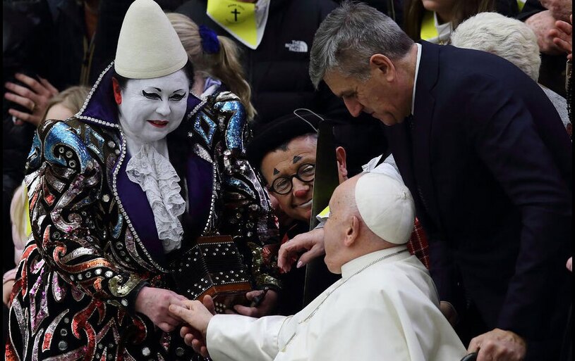 پاپ فرانسیس در جریان سخنرانی عمومی خود در کلیسای سنت پا