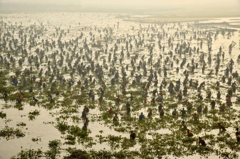 دیدنی های امروز؛ از پادشاه جدید دانمارک تا اعتصاب کشاورزان آلمانی روستاییان هندی در یک رویداد ماهیگیری در ایالت آسام