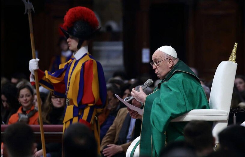 دیدنی های امروز؛ از روز گل لاله در هلند تا تظاهرات ضدنژادپرستی در آلمان پاپ فرانسیس در مراسم "کلام یکشنبه خدا"