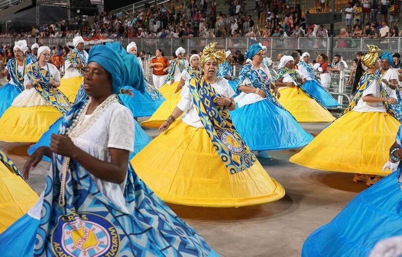 دیدنی های امروز؛ از روز گل لاله در هلند تا تظاهرات ضدنژادپرستی در آلمان اعضای یک مدرسه "سامبا" در شهر سائوپائولو برزیل