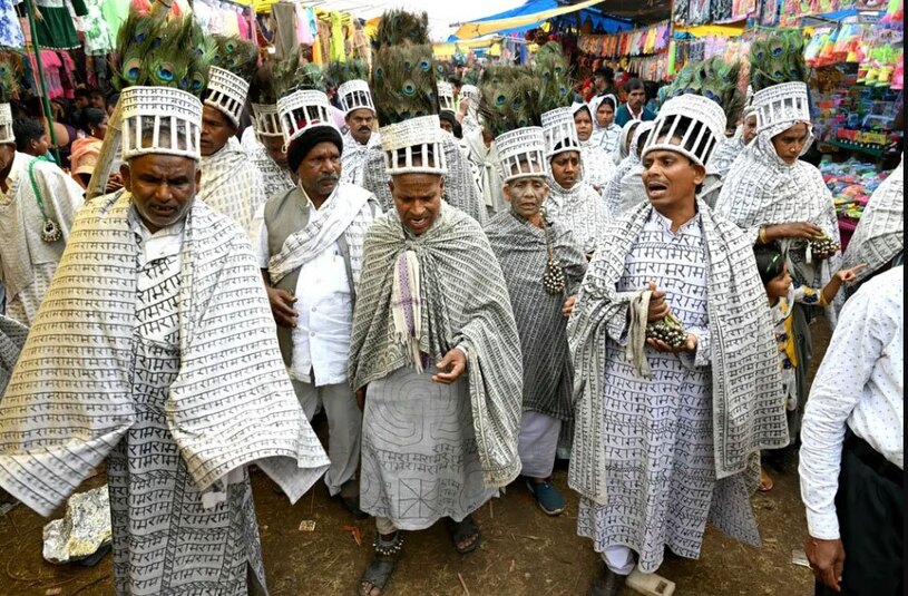 دیدنی های امروز؛ از روز گل لاله در هلند تا تظاهرات ضدنژادپرستی در آلمان شرکت اعضای جنبش مذهبی "رامنامی"