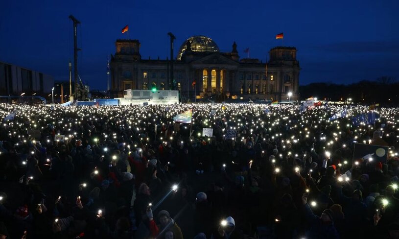دیدنی های امروز؛ از روز گل لاله در هلند تا تظاهرات ضدنژادپرستی در آلمان حضور بیش از یک میلیون تظاهرات کننده در تظاهرات بزرگ سراسری علیه نژادپرستی