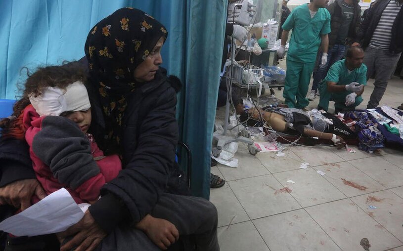 دیدنی های امروز؛ از انتخابات آمریکا تا اعتراضات کشاورزان فرانسوی مداوای زخمی های حملات اسراییل