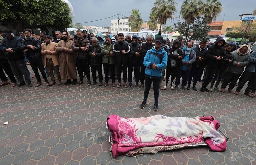 دیدنی های امروز؛ از نجات کشتی ماهیگیری ایرانی در سواحل سومالی تا اعتصاب کشاورزان فرانسوی اقامه نماز میت بر پیکر شهدای حملات هوایی اسراییل