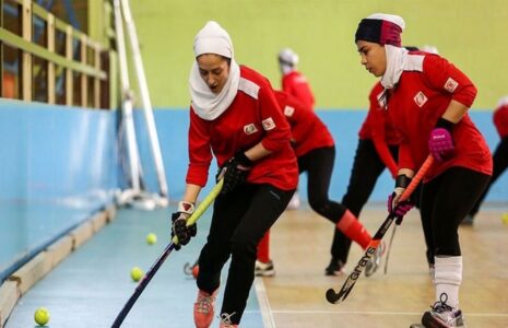 مربی آمریکایی در هاکی زنان ایران تیم ملی هاکی داخل سالن بانوان