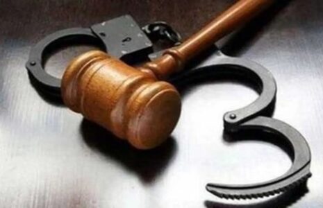 دستگیری ۲۴ نفر در یک شرکت هرمی دستگیری ۲۴ نفر در یک شرکت هرمی