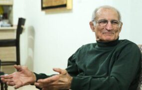 عبداله موحد نابغه کشتی آزاد جهان وارد ایران شد عبداله موحد نابغه کشتی آزاد جهان