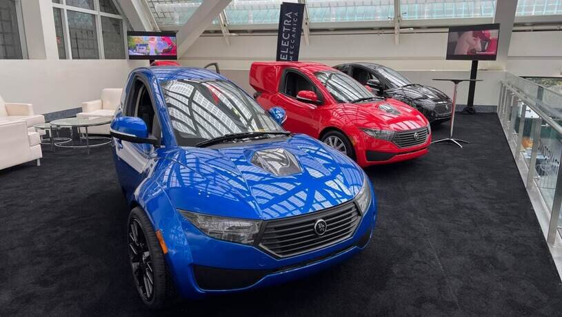 خودرو-موتورسیکلت ناجی تهران از ترافیک/ تصاویر خودرو-موتورسیکلت