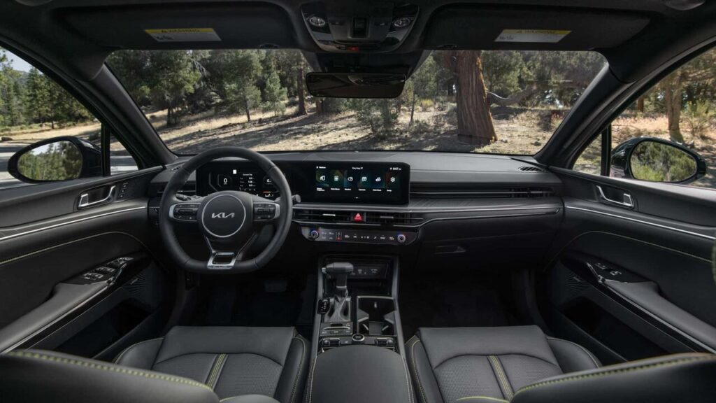 خودروی وارداتی بازار ایران نیامده تغییر کرد کیا K۵