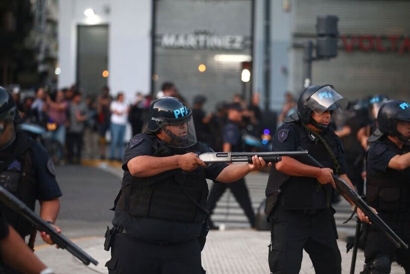 تظاهرات علیه سیاست های اقتصادی دولت جدید راست افراطی آرژانتین