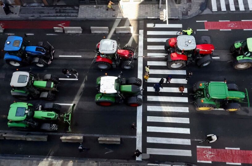 کشیده شدن اعتراضات سراسری کشاورزان فرانسوی و آلمانی به دیگر کشورهای اروپایی