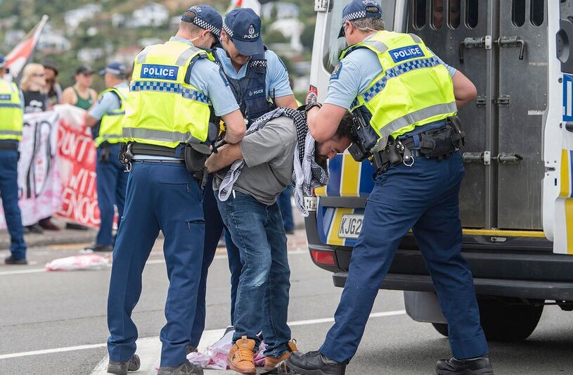 دیدنی های امروز؛ از تبلیغات انتخابات ریاست جمهوری آمریکا تا سالگرد زلزله ترکیه دستگیری تظاهرات کنندگان حامی فلسطین از سوی پلیس