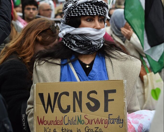 دیدنی های امروز؛ از جشن چهل و پنجمین سالگرد پیروزی انقلاب تا کارناوال درسدن آلمان تظاهرات هفتگی معترضان حامی فلسطین