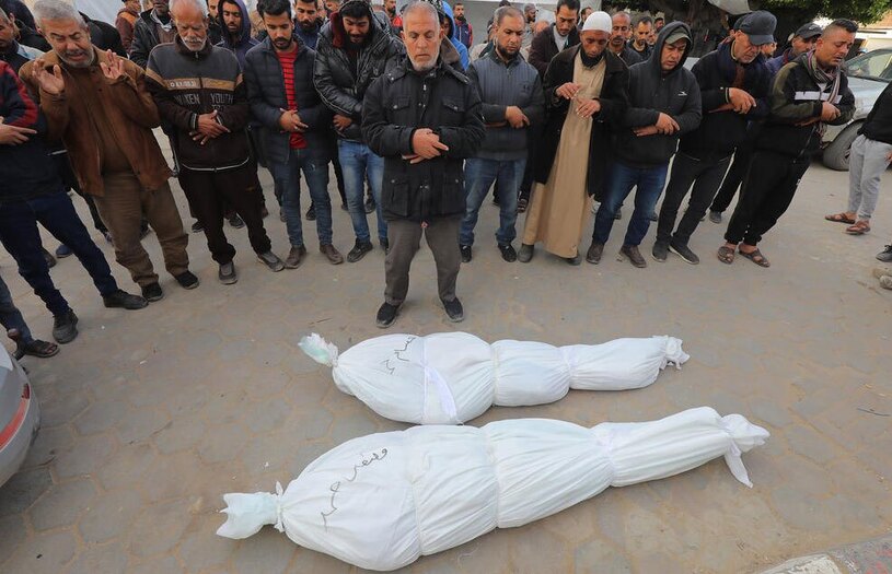 دیدنی های امروز؛ خطر قحطی در غزه محوطه بیمارستان الاقصی در شهر دیر البلح