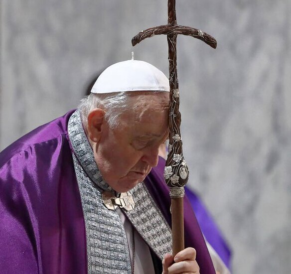 دیدنی های امروز؛ از روز ولنتاین تا جشنواره بهاره پاپ فرانسیس در مراسم عشای ربانی"