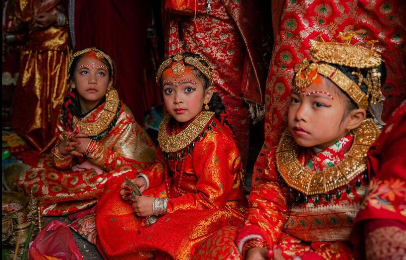 دیدنی های امروز؛ از روز ولنتاین تا جشنواره بهاره مراسم ازدواج آیینی دختر بچه ها با "ویشنو"