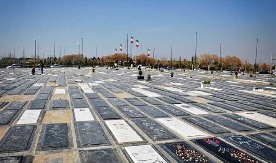 تصویر زنان بی حجاب بر سنگ قبر ممنوع