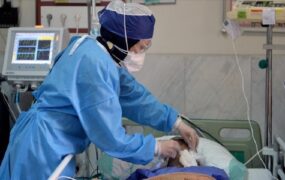 ممنوعیت کاشت ناخن و مژه