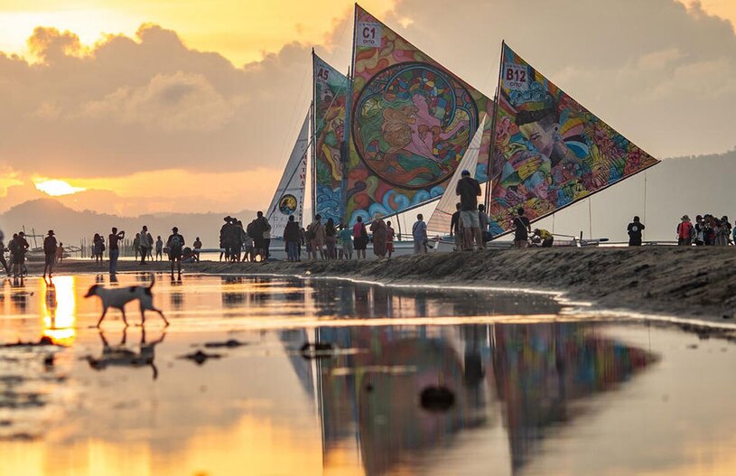 دیدنی های امروز؛ از ارسال کمک های هوایی به غزه تا "شب برات" در کشمیر جشنواره قایق های بادبانی