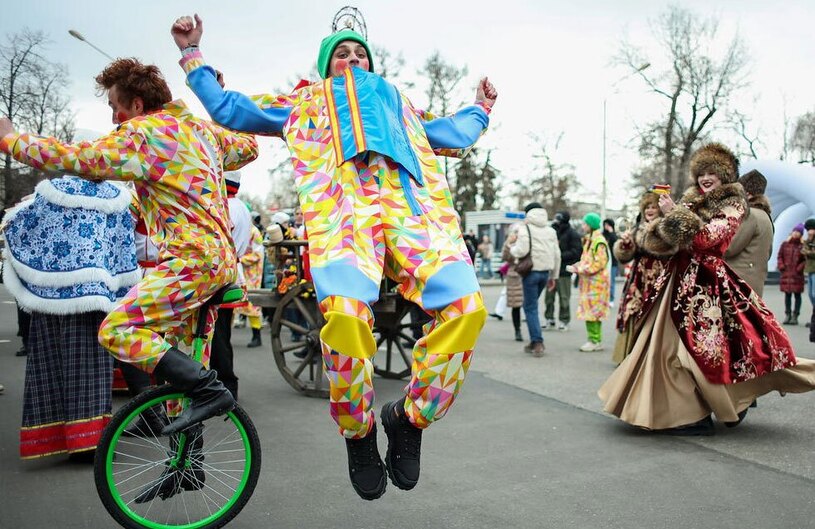 دیدنی های امروز؛ از آداب رمضانی تا فمنیست های حامی فلسطین مجمع بین المللی روسیه اکسپو در شهر مسکو/