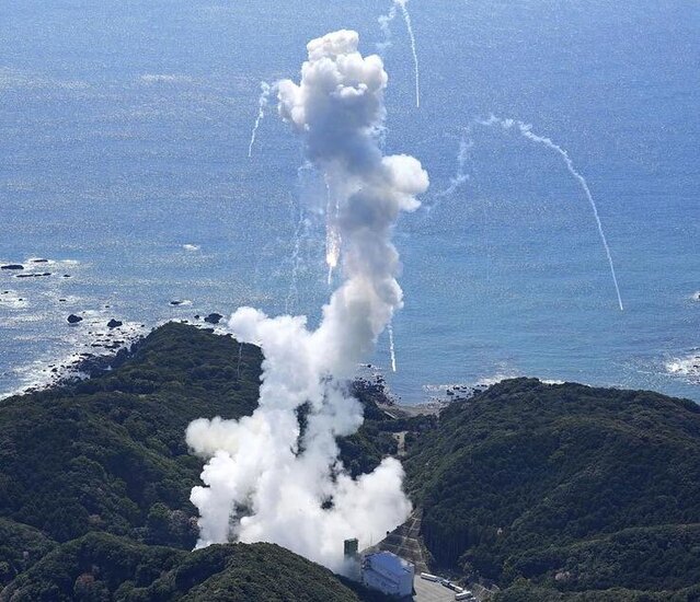 موشک "کایروس" حامل ماهواره ژاپنی