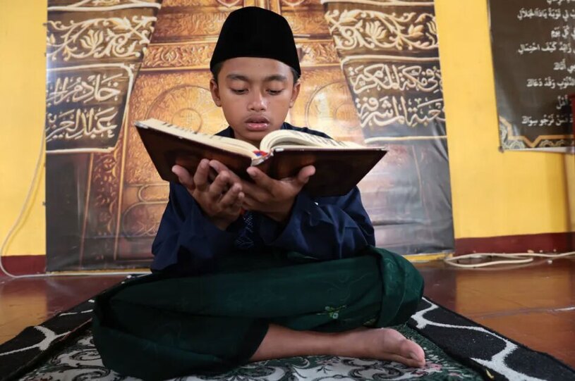 قرائت قرآن پیش از افطار 