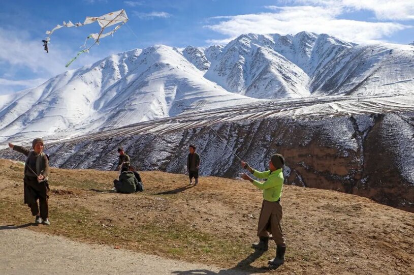دیدنی های امروز؛ از جشنواره بهاره مسکو تا جشنواره زنان آتشین در اسپانیا بادبادک بازی کودکان و نوجوانان در بدخشان افغانستان