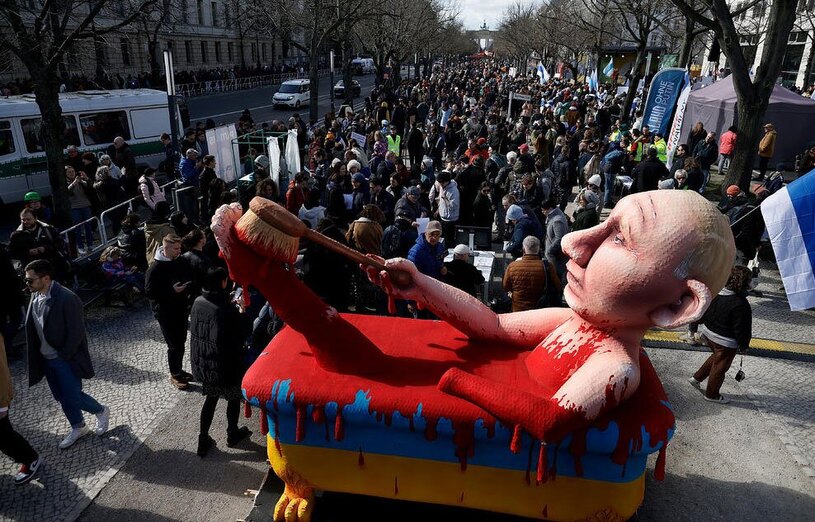 دیدنی های امروز؛ از رژه روز سن پاتریک تا افطاری های رمضانی عتراض نمادین به انتخابات ریاست فدراسیون روسیه