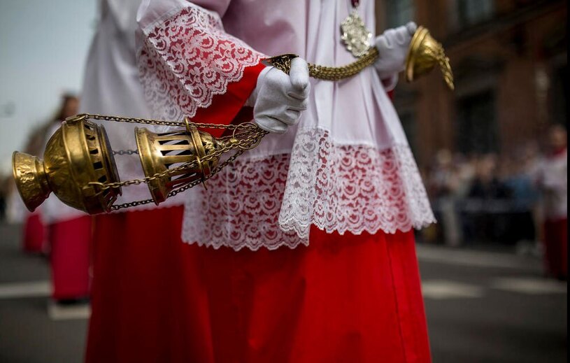 دیدنی های امروز؛ مراسم آیینی هندوها و مسیحیان کاتولیک مراسم آیینی موسوم به " یکشنبه نخل" مسیحیان کاتولیک