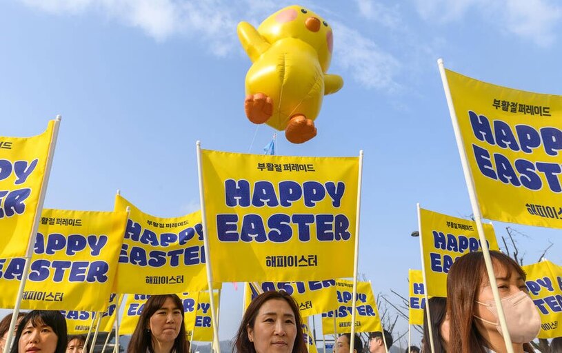 دیدنی های امروز؛ از مراسم عید پاک تا آیین های رمضانی مسیحیان کره جنوبی در رژه روز "عید پاک"