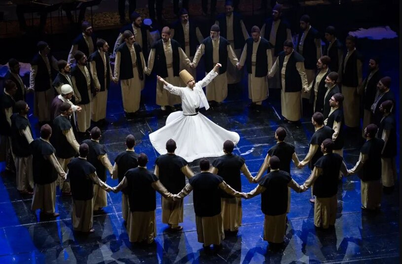 دیدنی های امروز؛ از مراسم عید پاک تا آیین های رمضانی اجرای رقص سنتی سماء (رقص درویشان)