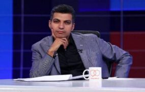 عادل فردوسی‌پور بازنشسته