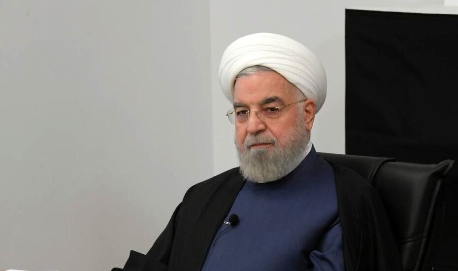 نماز خواندن روحانی، رئیسی و اژه‌ای پشت سر رهبری