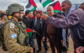 دیوارنگاره میدان فلسطین شب گذشته تغییر کرد