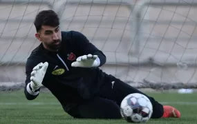 دست بیرانوند در گچ، پرسپولیس دنبال گلر آزاد!