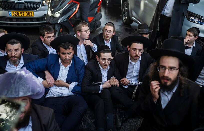 طلبه های یهودی مخالف سربازی اجباری در اسراییل