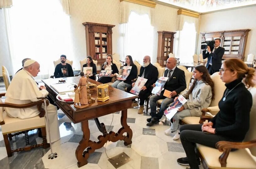 دیدار پاپ فرانسیس با خانواده اسرای اسراییلی