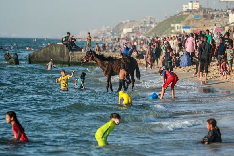 دیدنی های امروز؛ از سال نو ایزدی ها تا خرید جو بایدن ساحل "دیر البلح" در نوار غزه