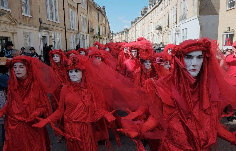راهپیمایی سراسری" تدفین طبیعت"